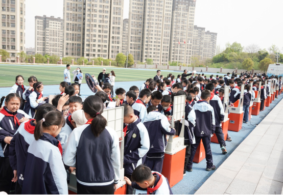 科普校園行 共筑科技?jí)?2024年省、市級(jí)科普資源進(jìn)校園啟動(dòng)儀式啟動(dòng)922.png