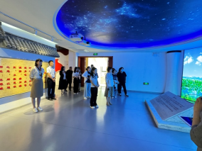 增強黨性修養(yǎng) 筑牢思想防線——銅山區(qū)組織科技志愿者參觀廉政教育中心457.png