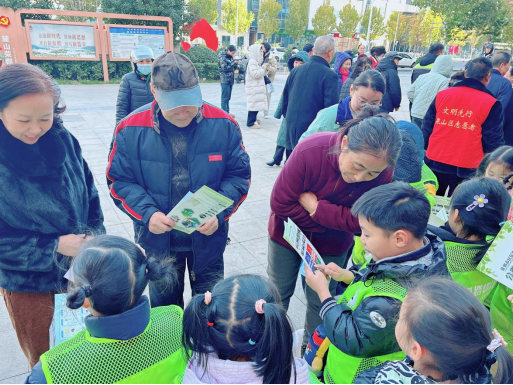 泉山區(qū)火花街道舉行“減塑日”科普活動(dòng)334.png