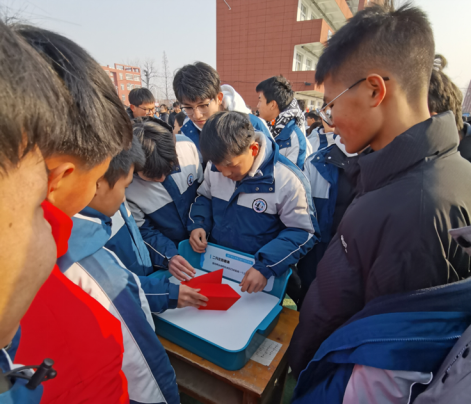 睢寧縣科協(xié)“科普進(jìn)基層 科技伴成長(zhǎng)”活動(dòng)走進(jìn)魏集中學(xué)439.png