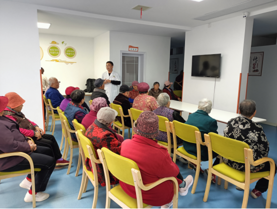 泉山區(qū)新語社區(qū)舉行“情暖金秋 健康同行”重陽節(jié)科普活動30.png
