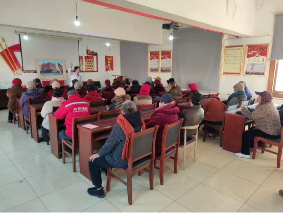 泉山區(qū)張莊社區(qū)開(kāi)展老年人心腦血管健康科普講座25.png