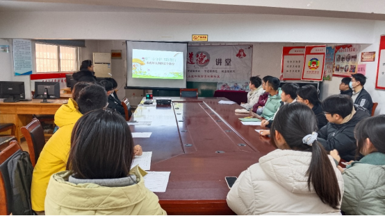 泉山區(qū)苑南社區(qū)開展“護(hù)苗”網(wǎng)絡(luò)安全科普宣傳 (1)25.png